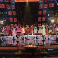 Ganesh Aarti On Set Of Sur Nava Dhyas Nava Singing Program On Colors Marathi Channel Ganesh Aarti On Set Of Sur Nava Dhyas Nava Singing Program On Colors Marathi Channel